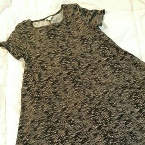 Lularoe xs carly, dark and light grey and black.